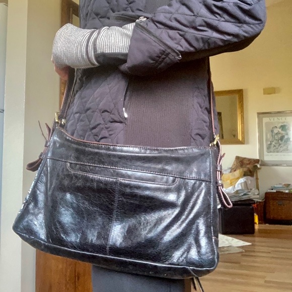 HOBO Elegant Black Crossbody Bag - Picture 7 of 11